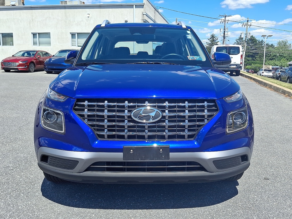 Used 2025 Hyundai Venue SEL SUV