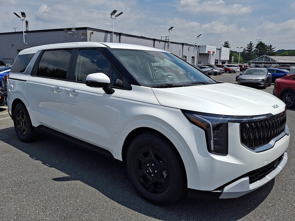New 2026 Kia Carnival LX Van Passenger Van