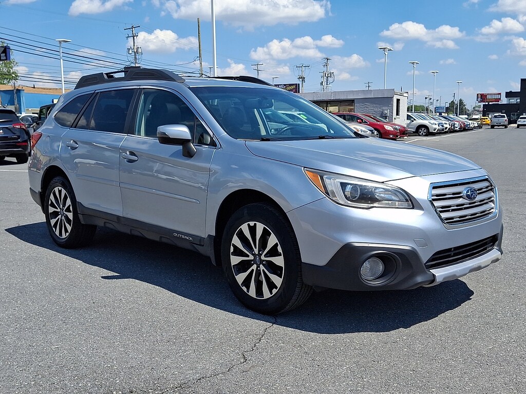 Used 2017 Subaru Outback 2.5i Limited with SUV