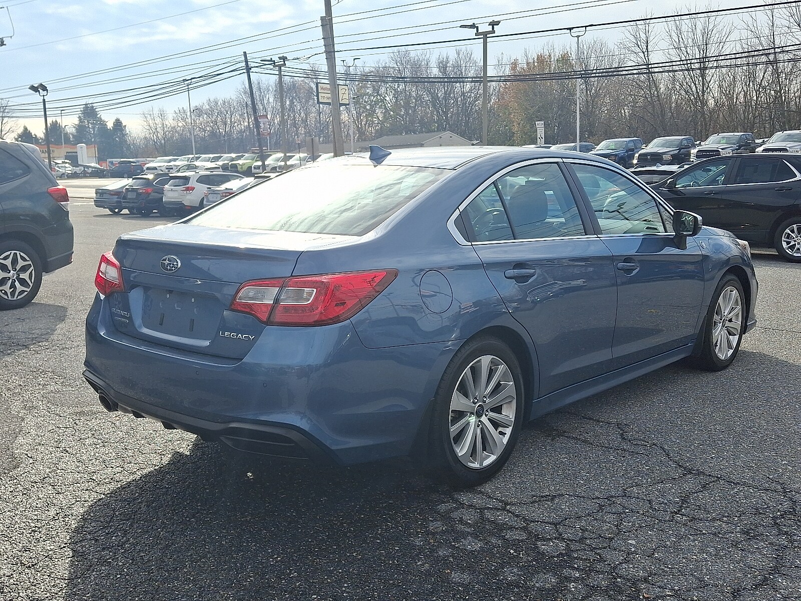 2018 Subaru Legacy 2.5i Limited photo 4
