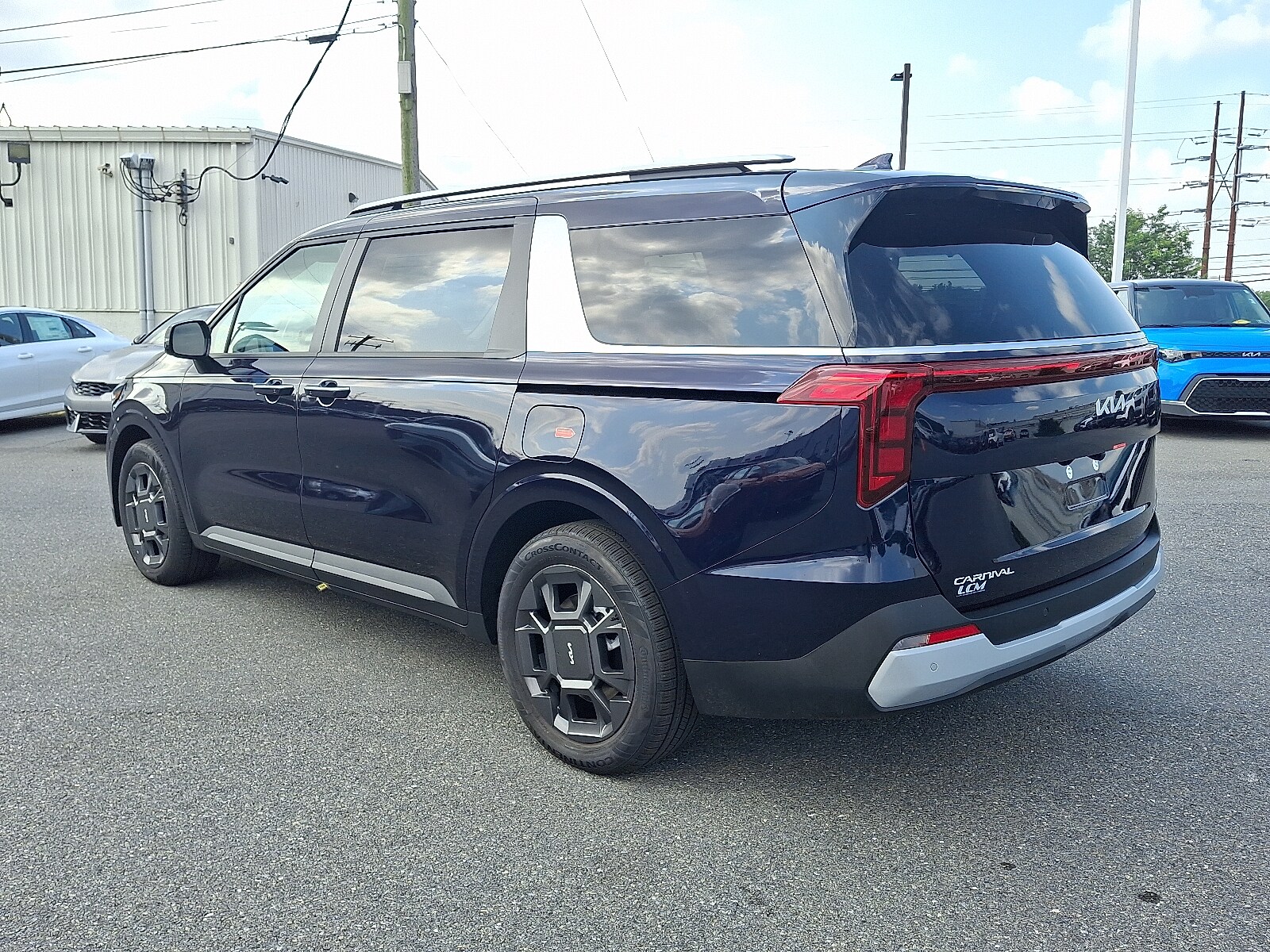 2026 Kia Carnival EX photo 4
