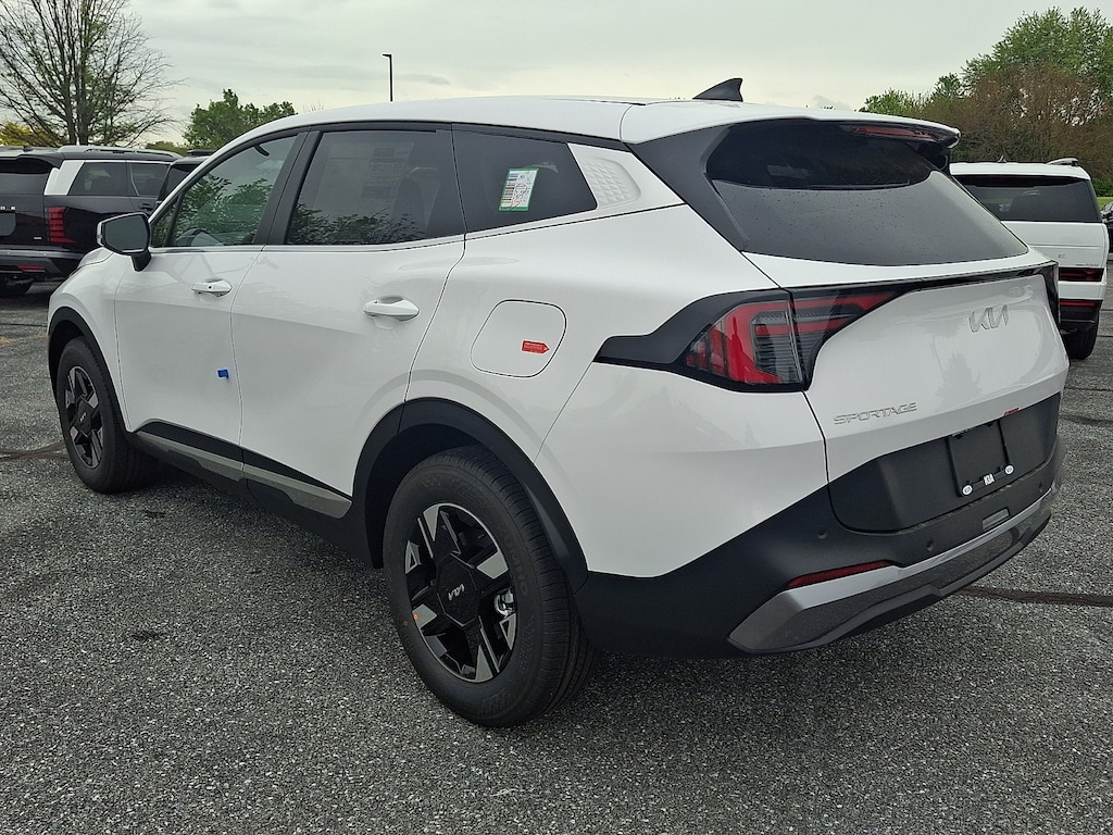 New 2026 Kia Sportage LX SUV