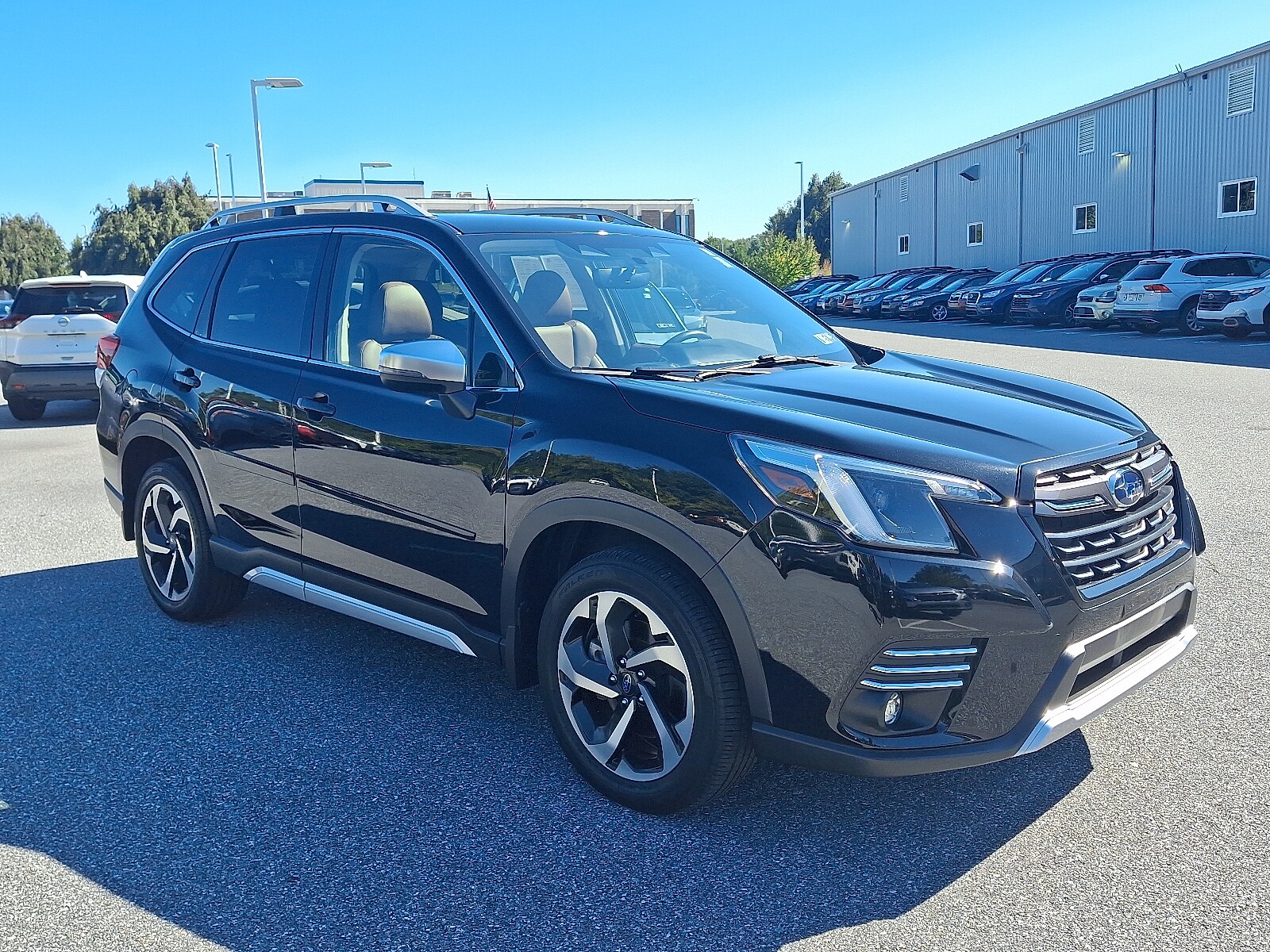 2022 Subaru Forester Touring photo 2