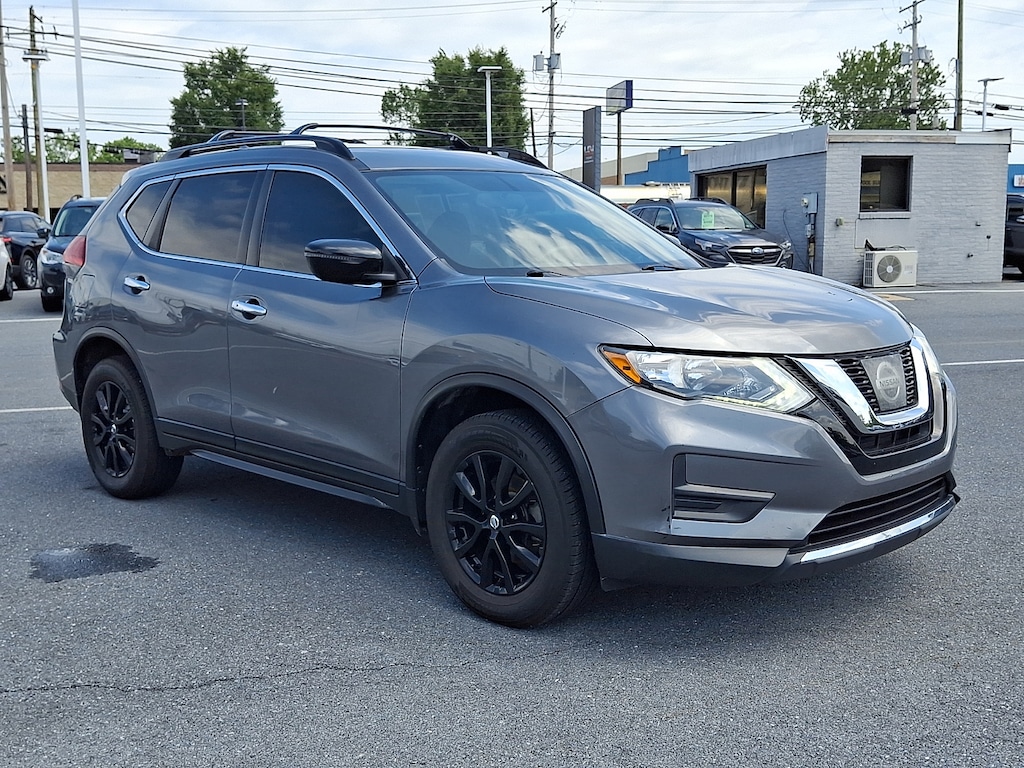 Used 2017 Nissan Rogue SV SUV