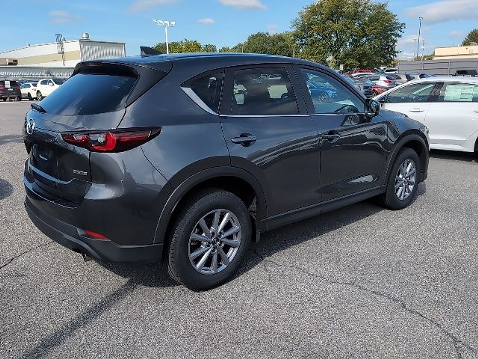 2022 Mazda CX-5 2.5 Select photo 4