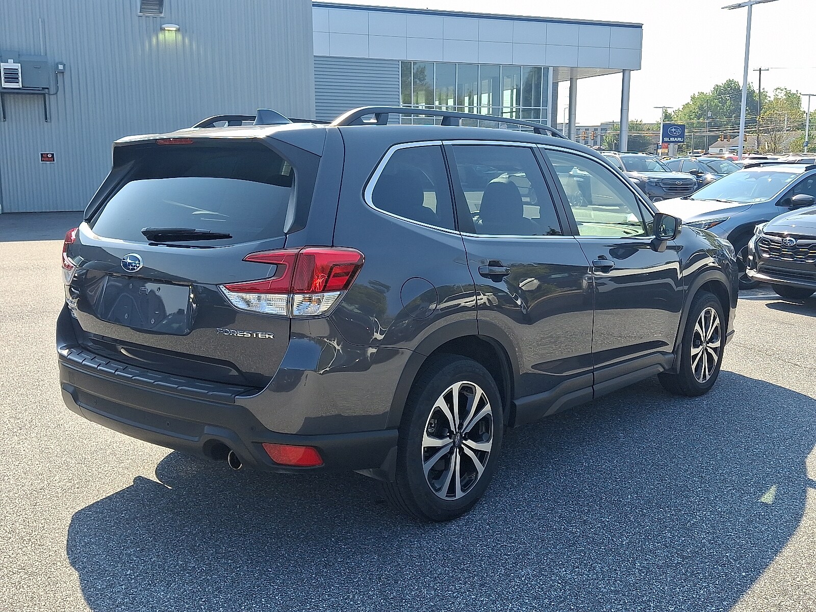 2023 Subaru Forester Limited photo 4