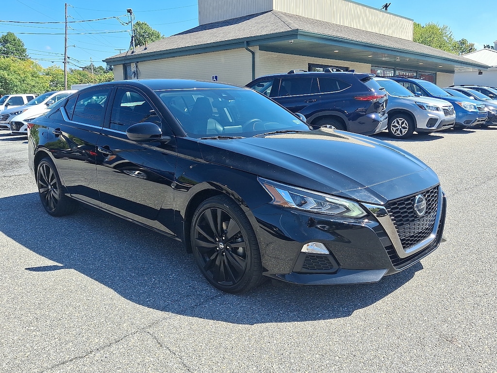 Used 2021 Nissan Altima 2.5 SR Sedan