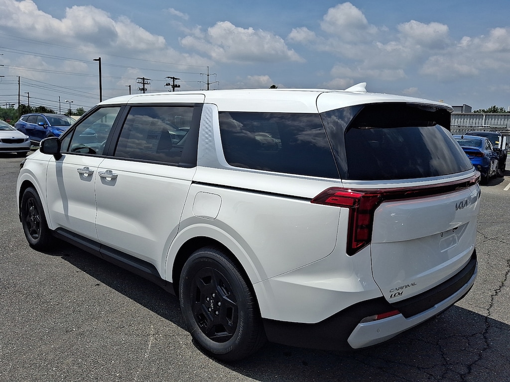 New 2026 Kia Carnival LX Van Passenger Van