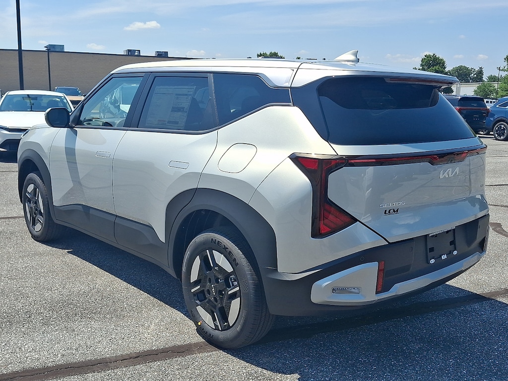 New 2027 Kia Seltos LX SUV