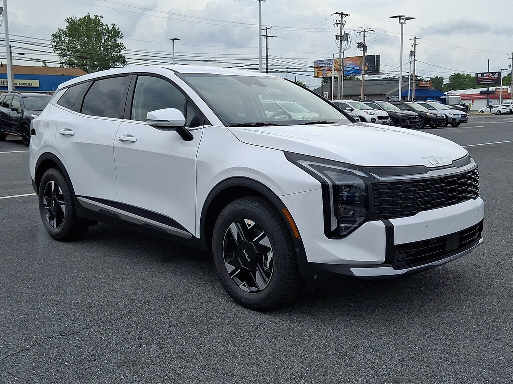 New 2026 Kia Sportage LX SUV