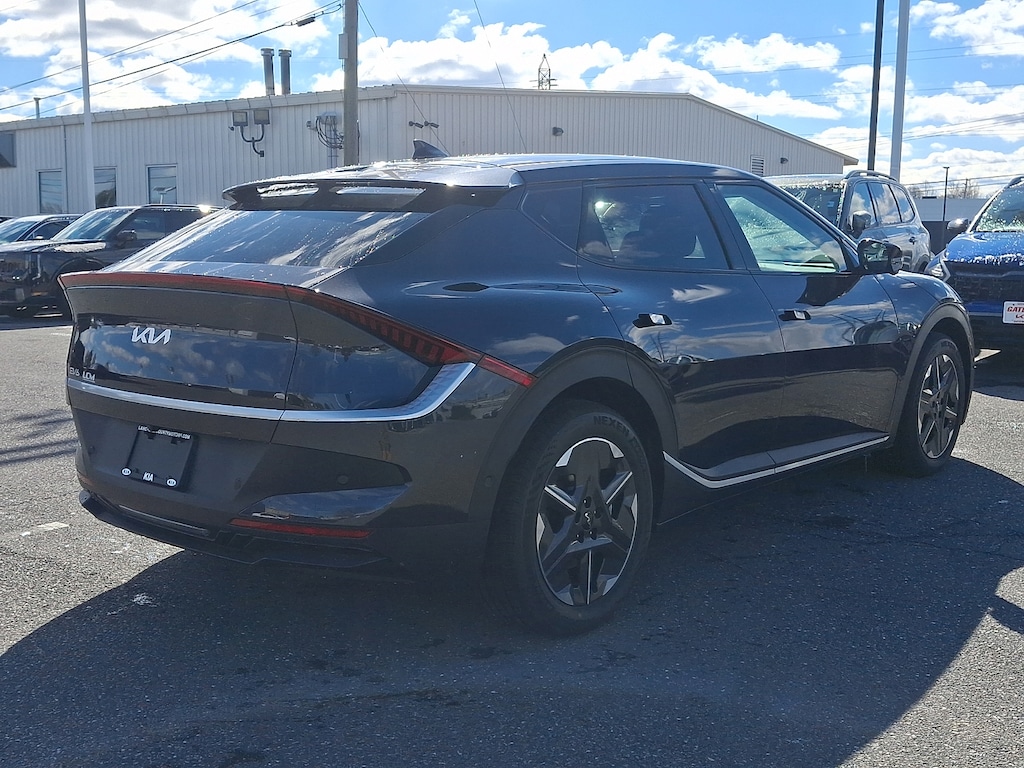 New 2025 Kia EV6 Light Long Range SUV