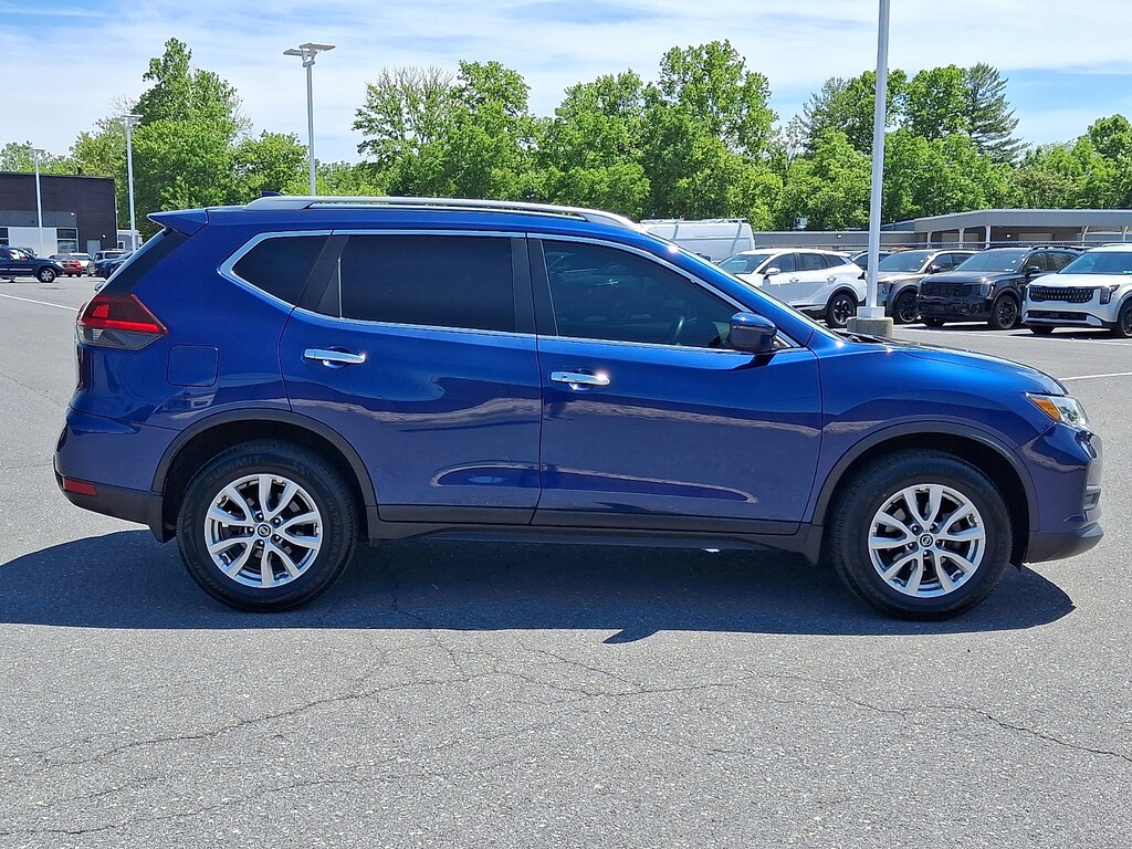 Used 2020 Nissan Rogue SV SUV