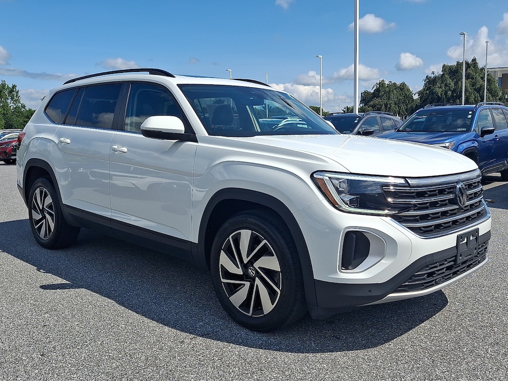 Used 2024 Volkswagen Atlas 2.0T SE w/Technology SUV