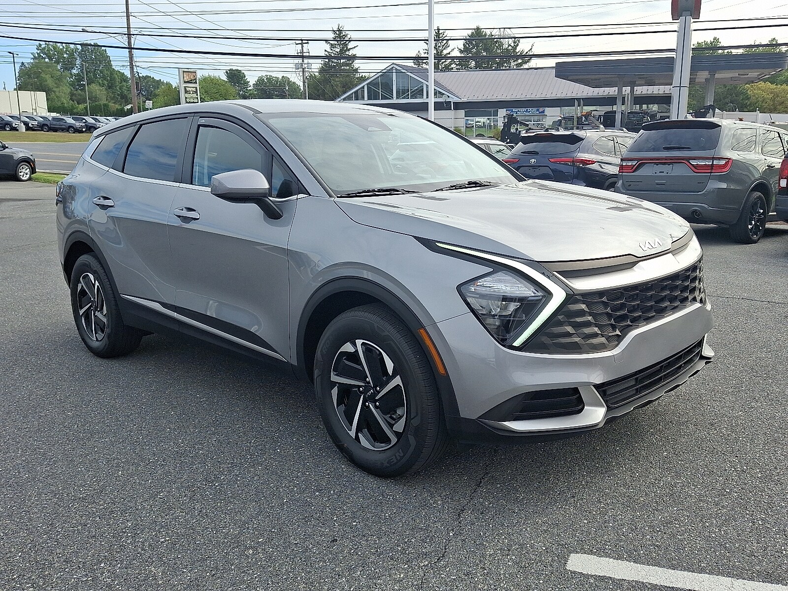 2023 Kia Sportage Hybrid LX photo 3
