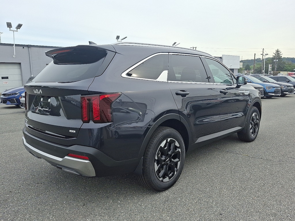 New 2026 Kia Sorento S SUV