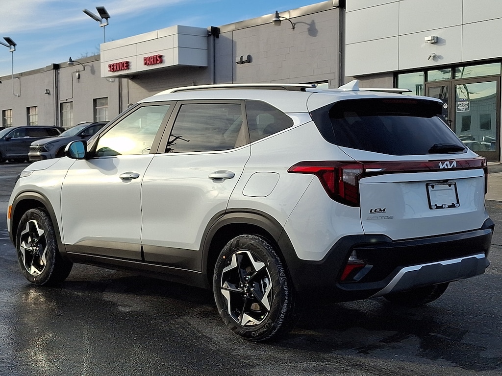 New 2026 Kia Seltos EX SUV