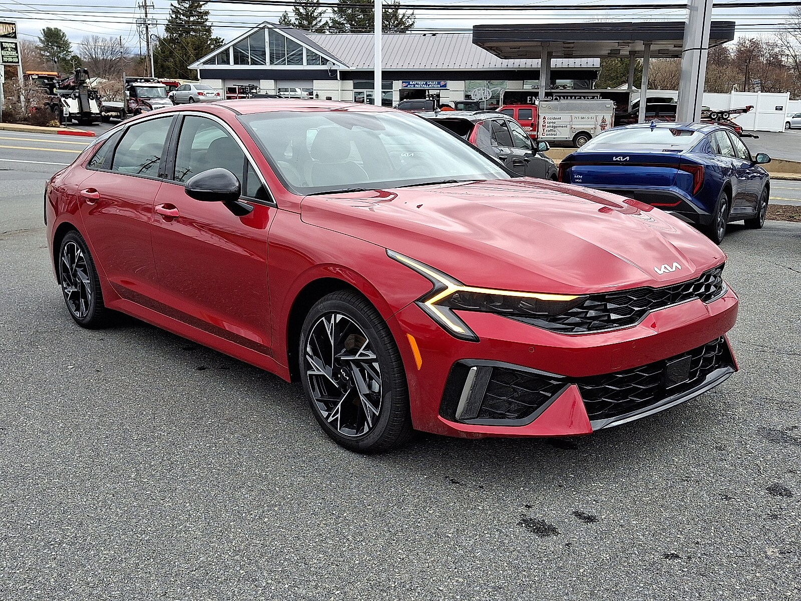 2025 Kia K5 GT-Line photo 2