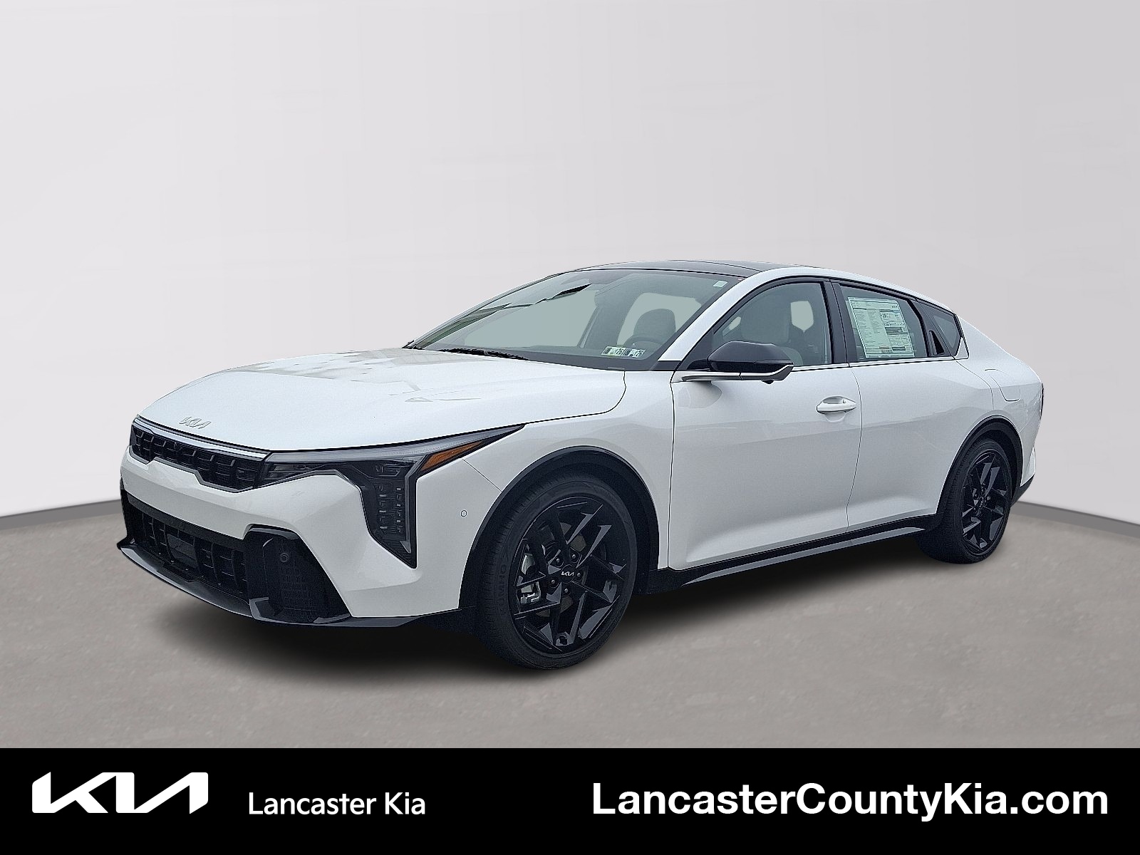 2025 Kia K4 GT-Line Turbo's photo