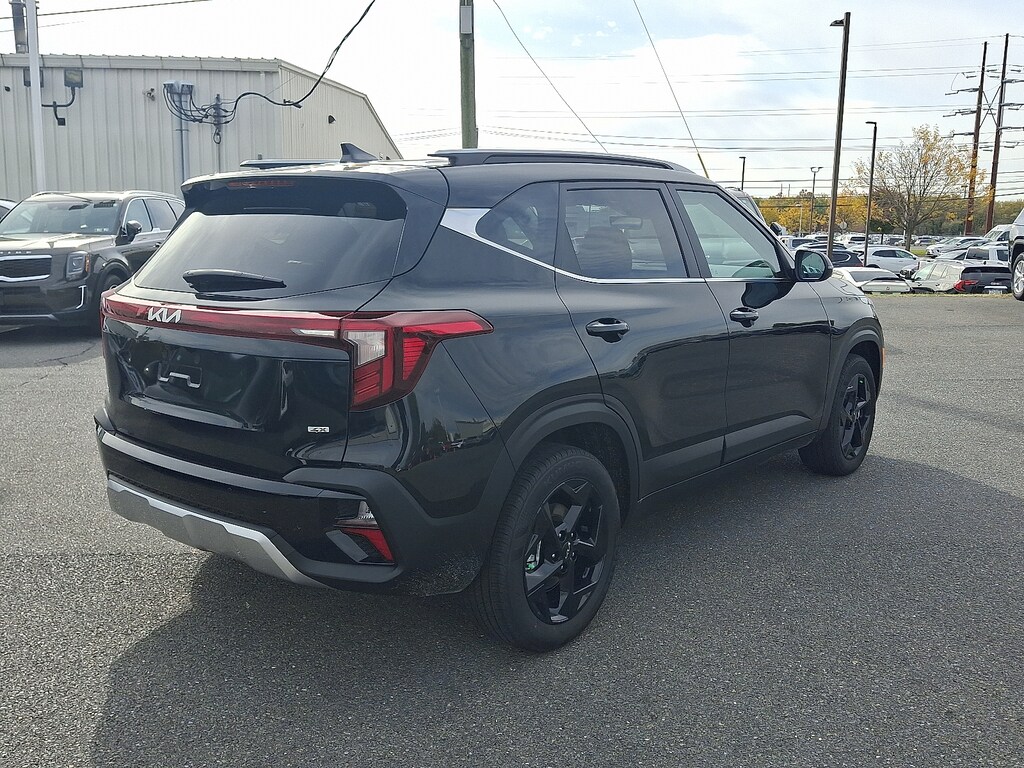 New 2026 Kia Seltos EX SUV