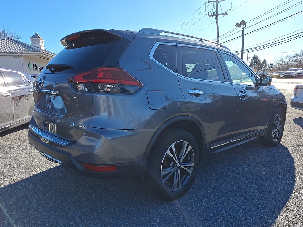 Used 2017 Nissan Rogue SL SUV