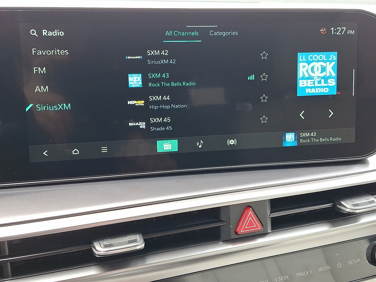 2025 Kia Sorento S - Photo 12