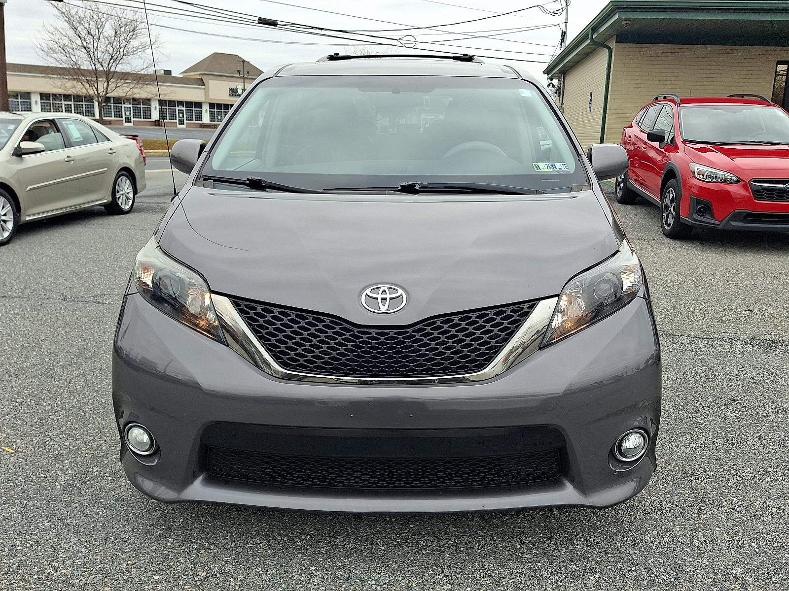 Used 2011 Toyota Sienna SE with VIN 5TDXK3DC3BS118901 for sale in East Petersburg, PA