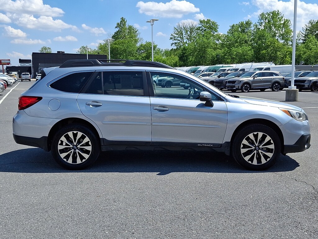 Used 2017 Subaru Outback 2.5i Limited with SUV