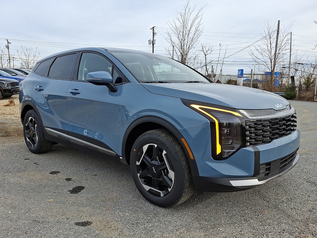 New 2026 Kia Sportage Hybrid S SUV