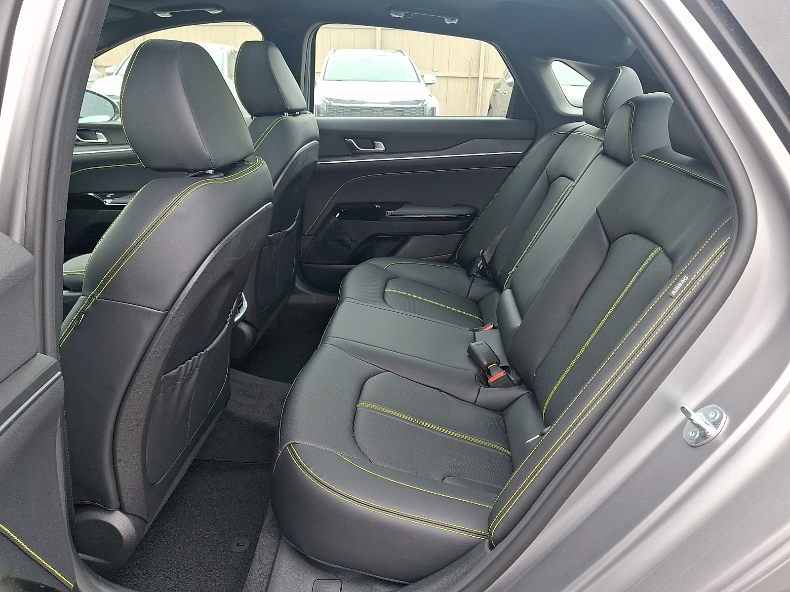 2026 Kia K5 GT - Photo 6