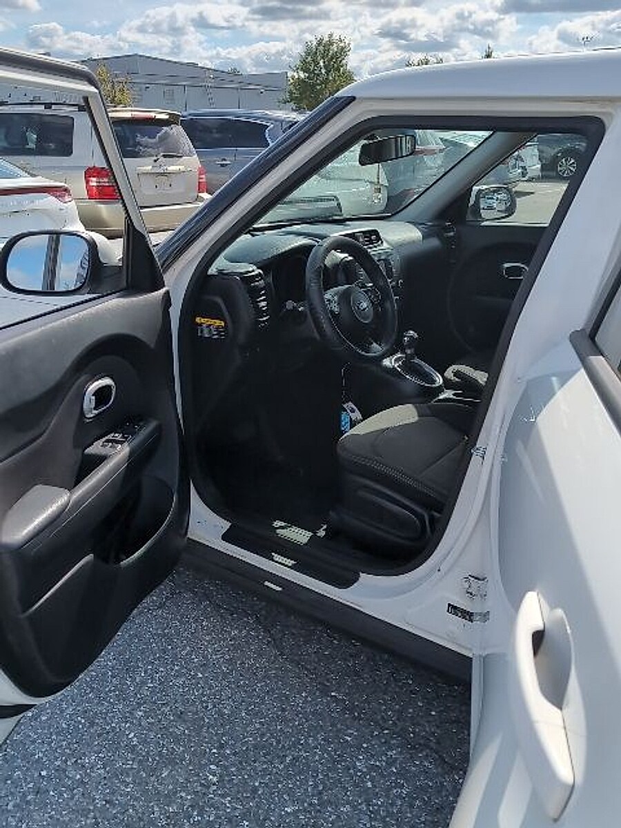 2018 Kia Soul Base photo 2