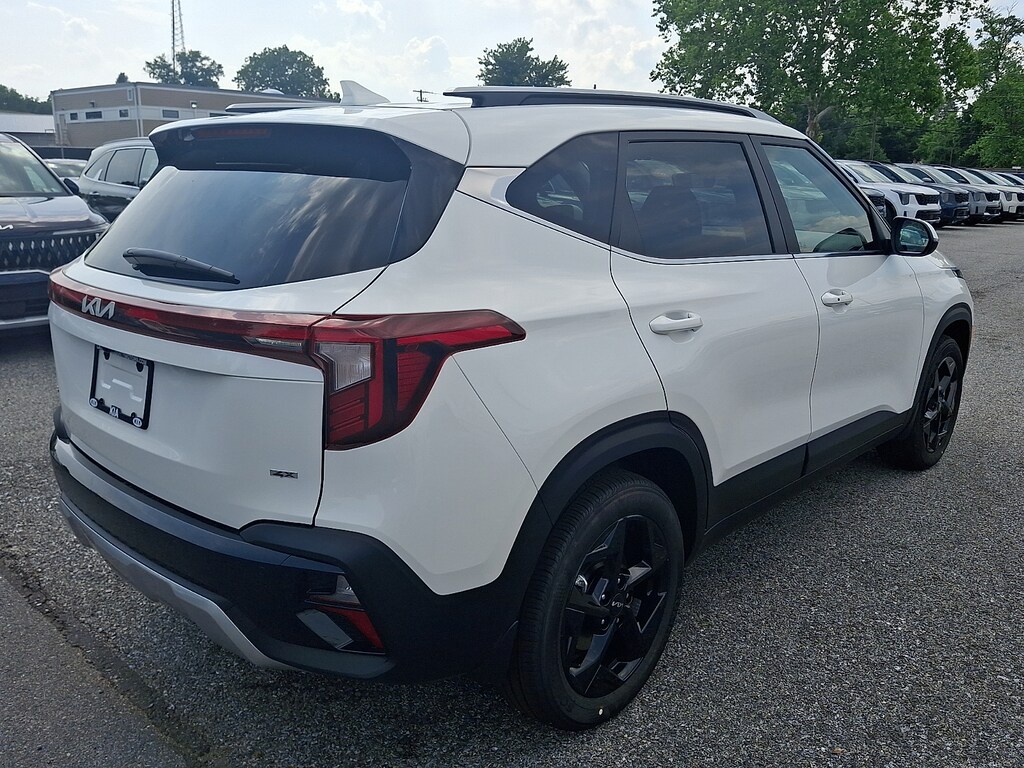 New 2026 Kia Seltos EX SUV