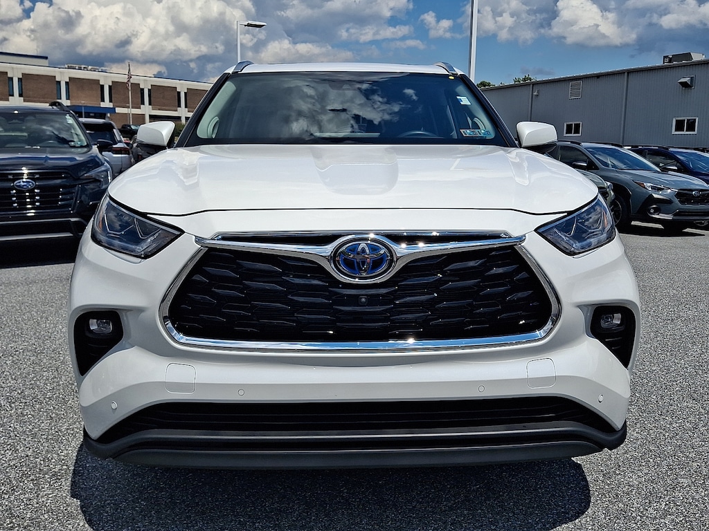 Used 2023 Toyota Highlander Hybrid Limited SUV