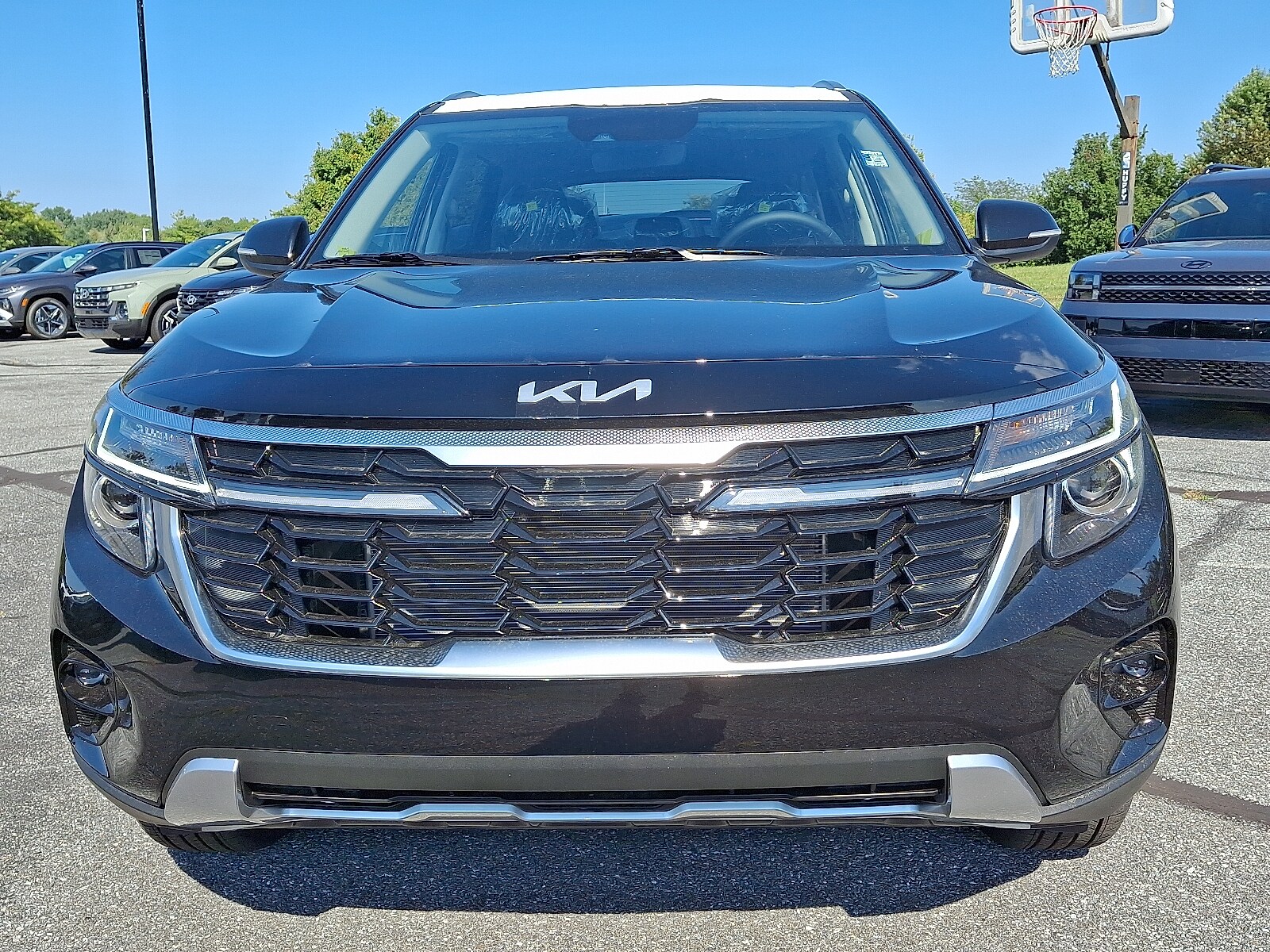 2026 Kia Seltos S photo 2