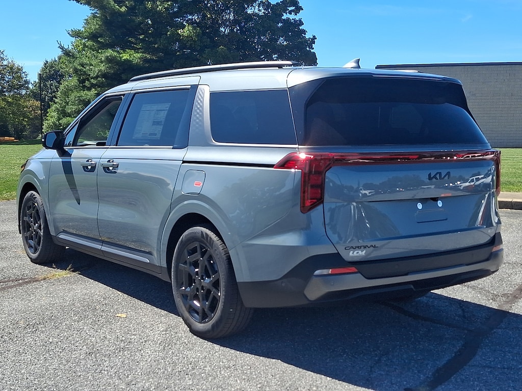 New 2027 Kia Carnival Hybrid SX Van Passenger Van
