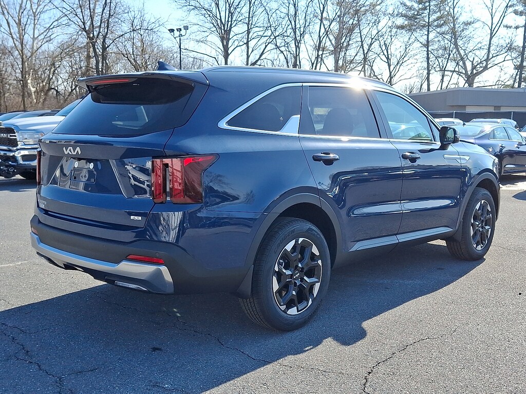 New 2026 Kia Sorento S SUV