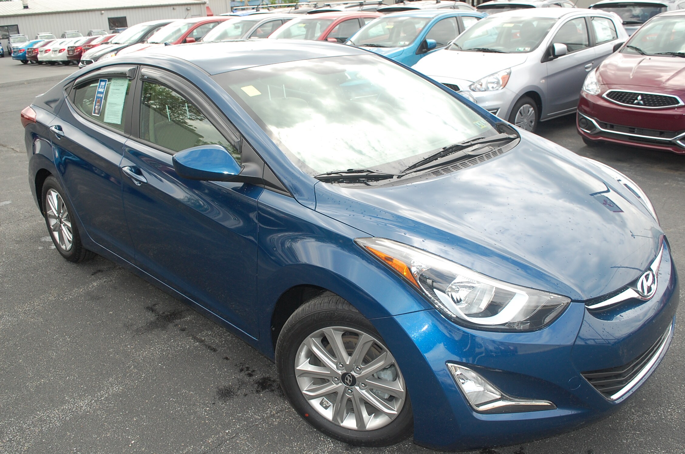 Hyundai Elantra: Additional safety precautions Hyundai Elantra: Additional safety precautions