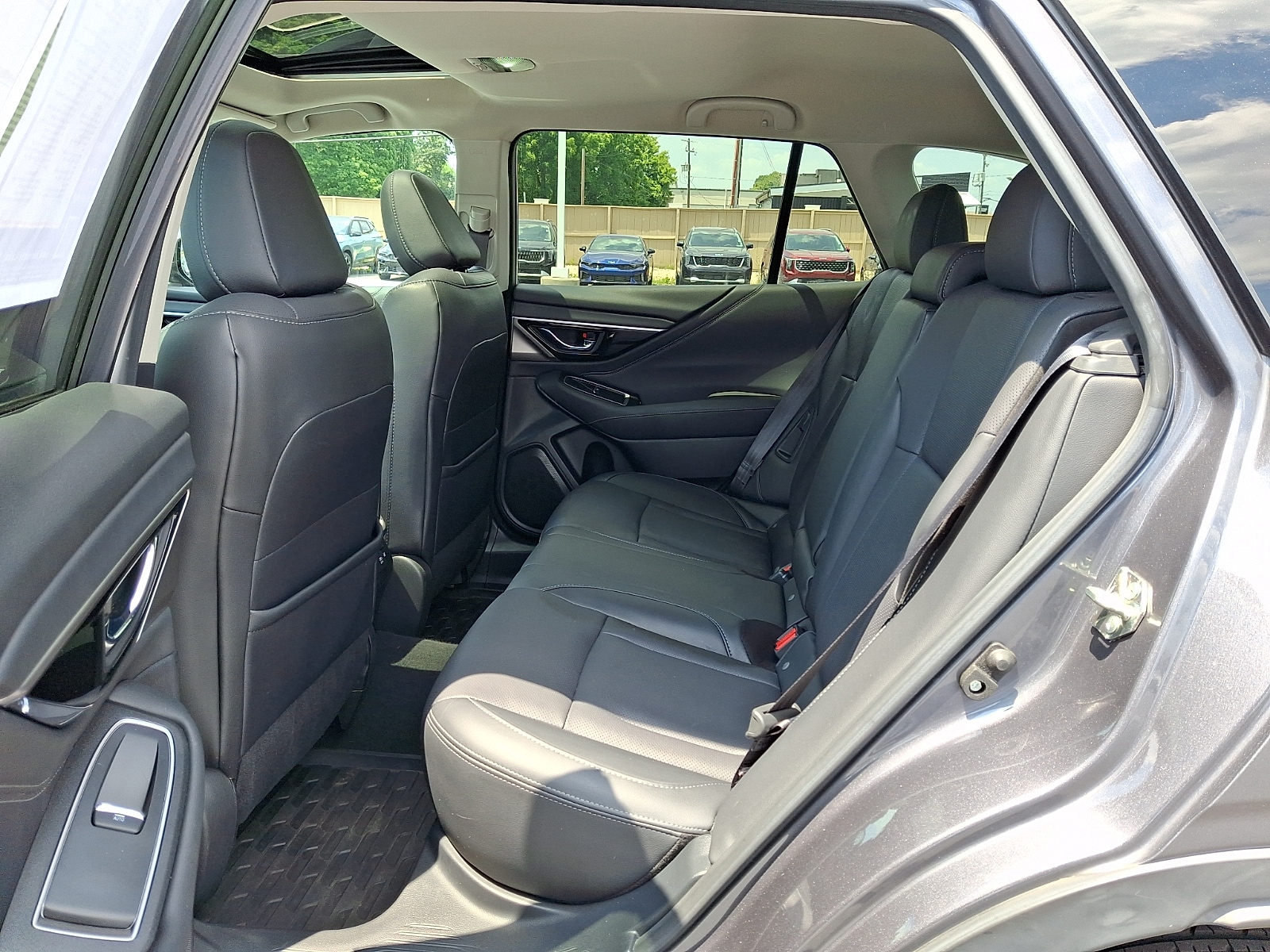 2020 Subaru Outback Limited - Photo 12