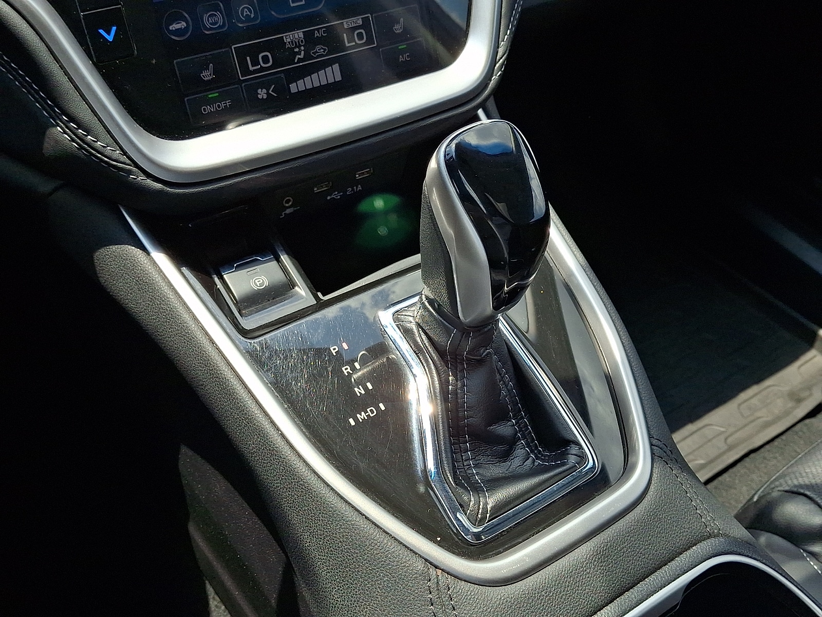 2020 Subaru Outback Limited - Photo 18