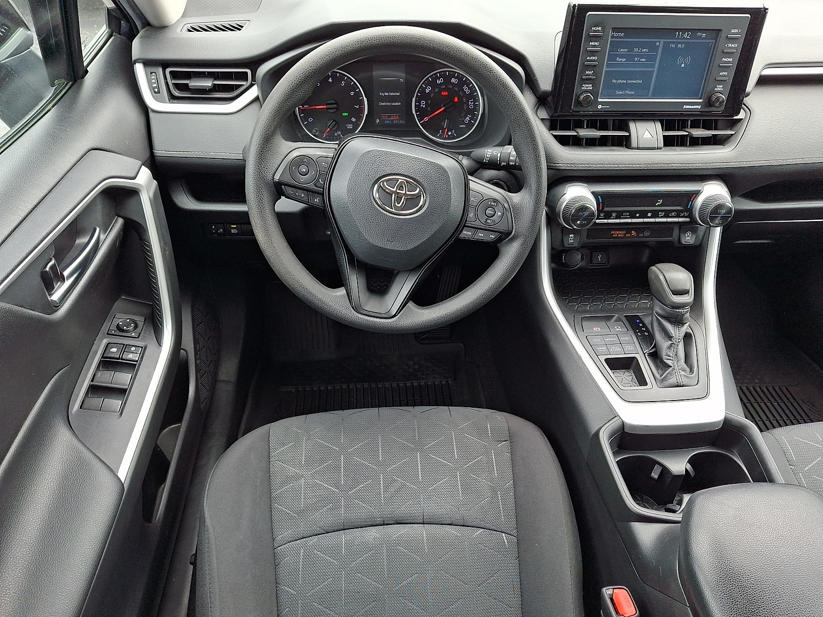 2021 Toyota RAV4 XLE - Photo 11
