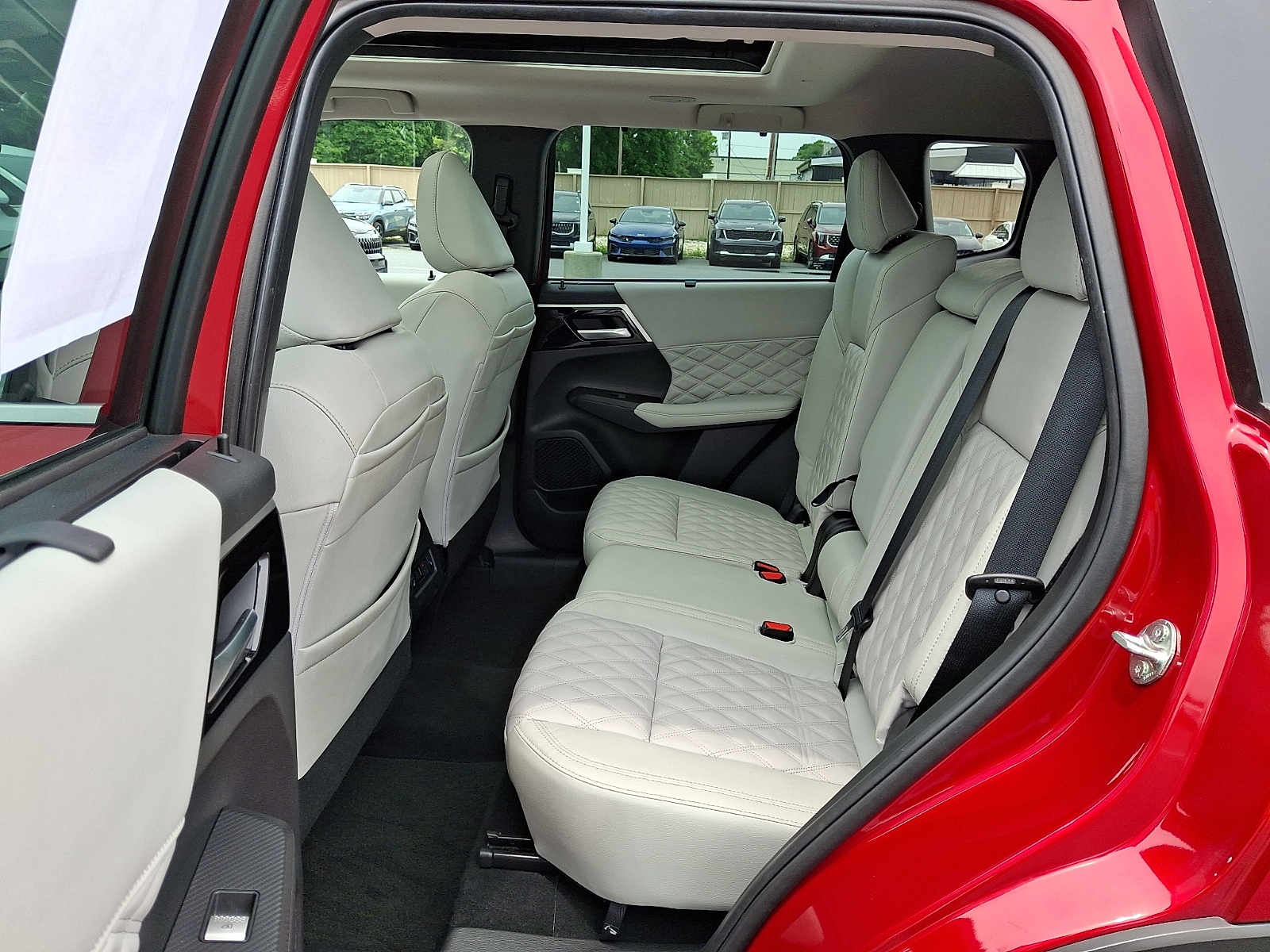 2023 Mitsubishi Outlander SEL - Photo 12