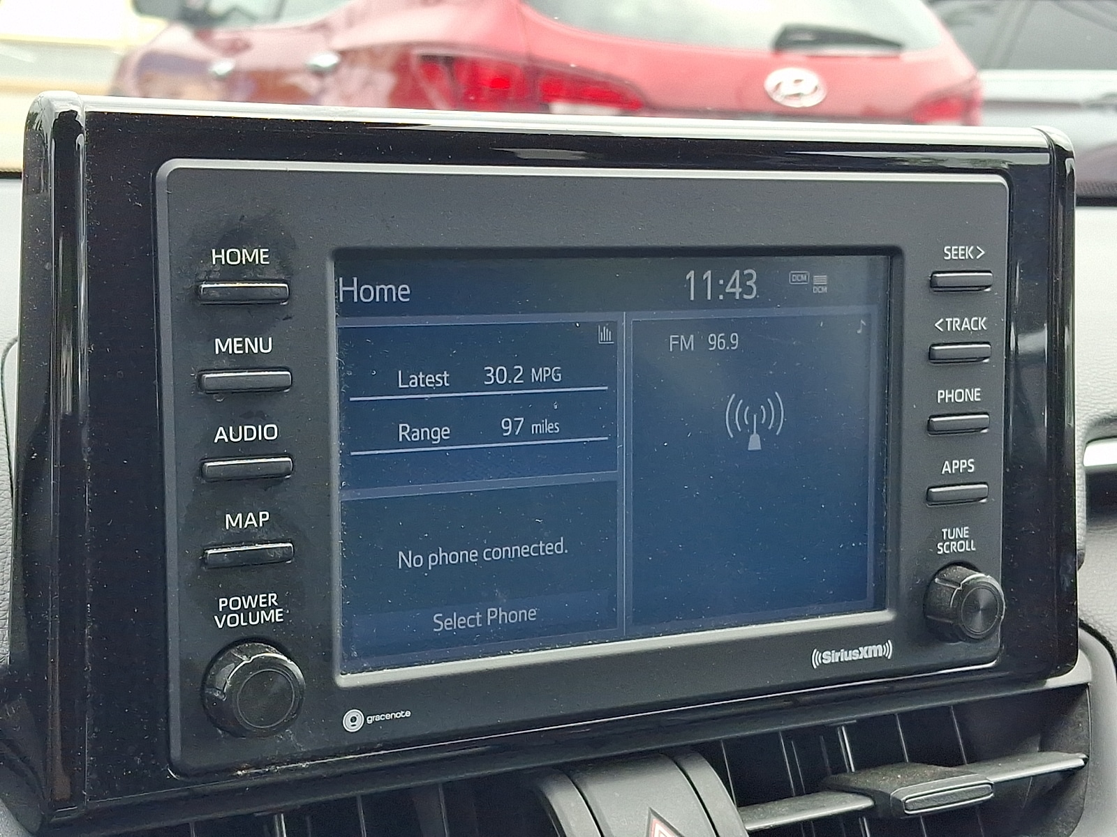 2021 Toyota RAV4 XLE - Photo 16