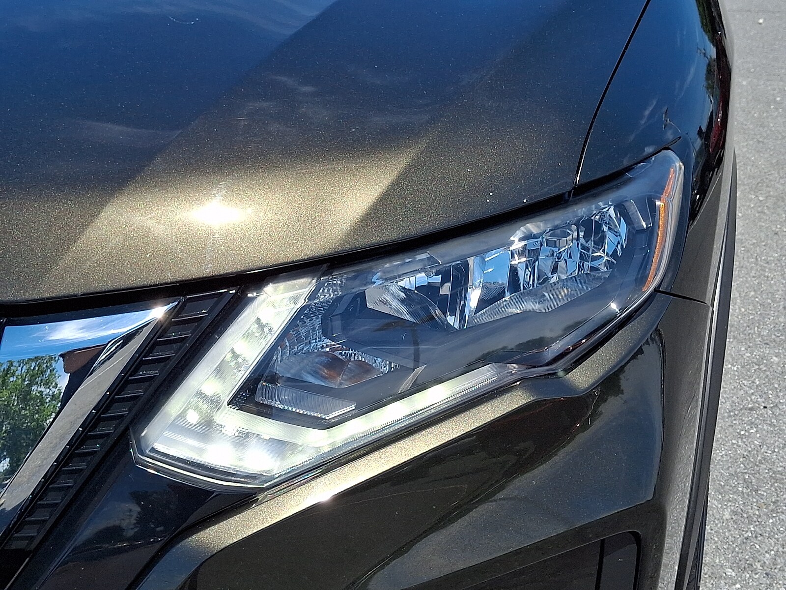 2017 Nissan Rogue SV - Photo 11