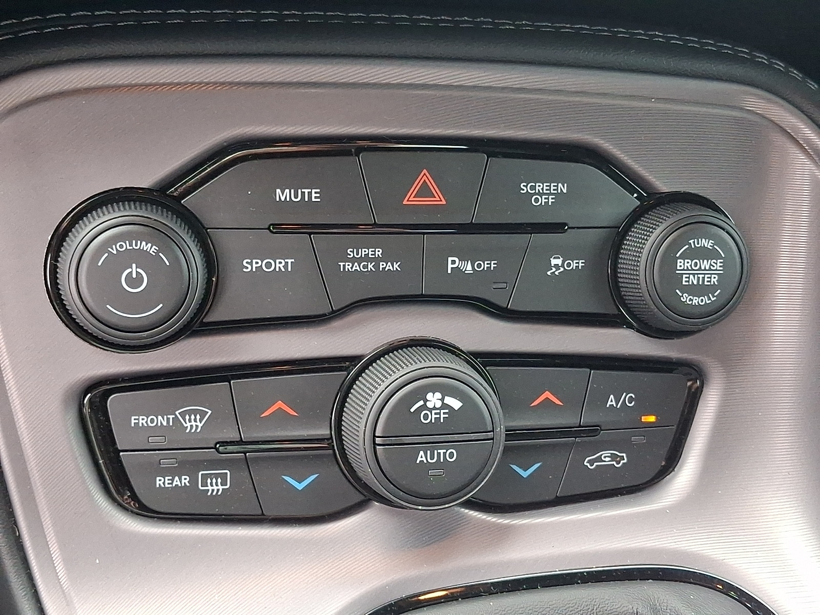 2023 Dodge Challenger R/T - Photo 17
