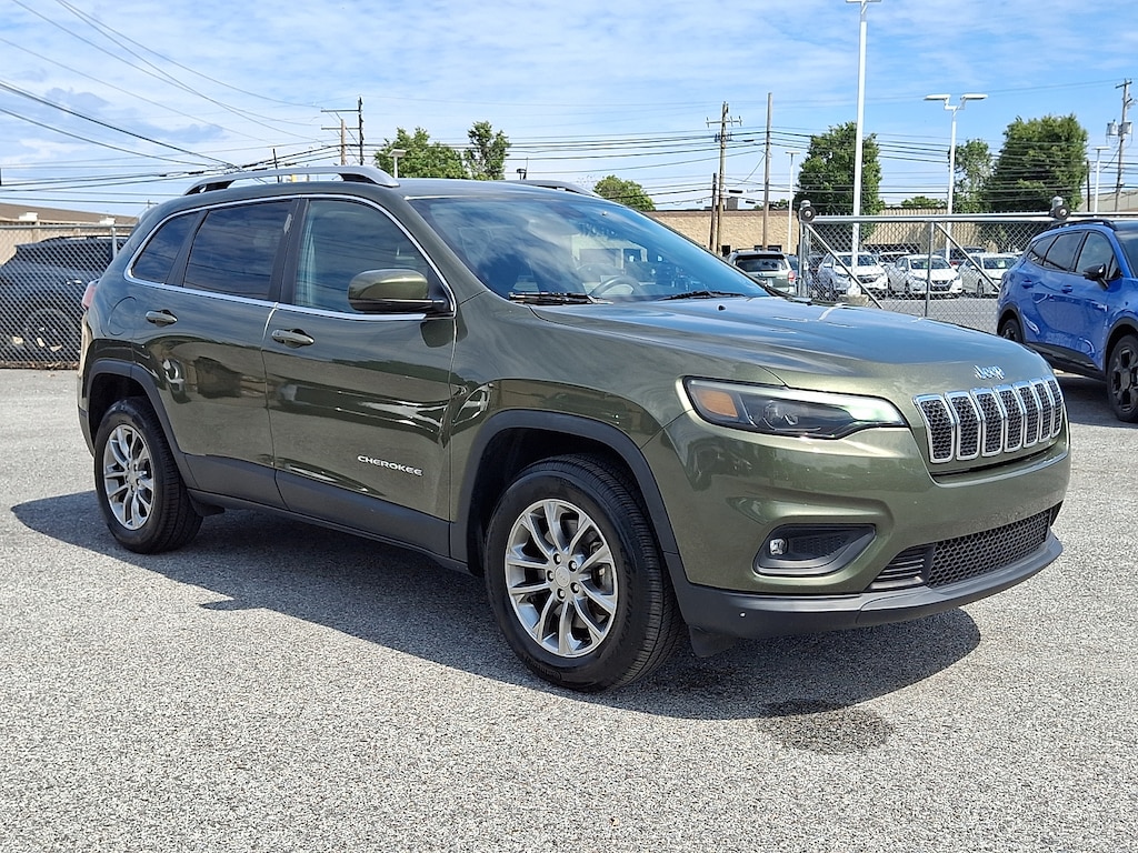 Used 2019 Jeep Cherokee Latitude Plus 4x4 SUV