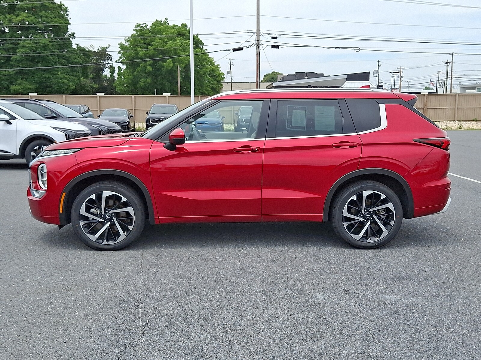 2023 Mitsubishi Outlander SEL - Photo 9