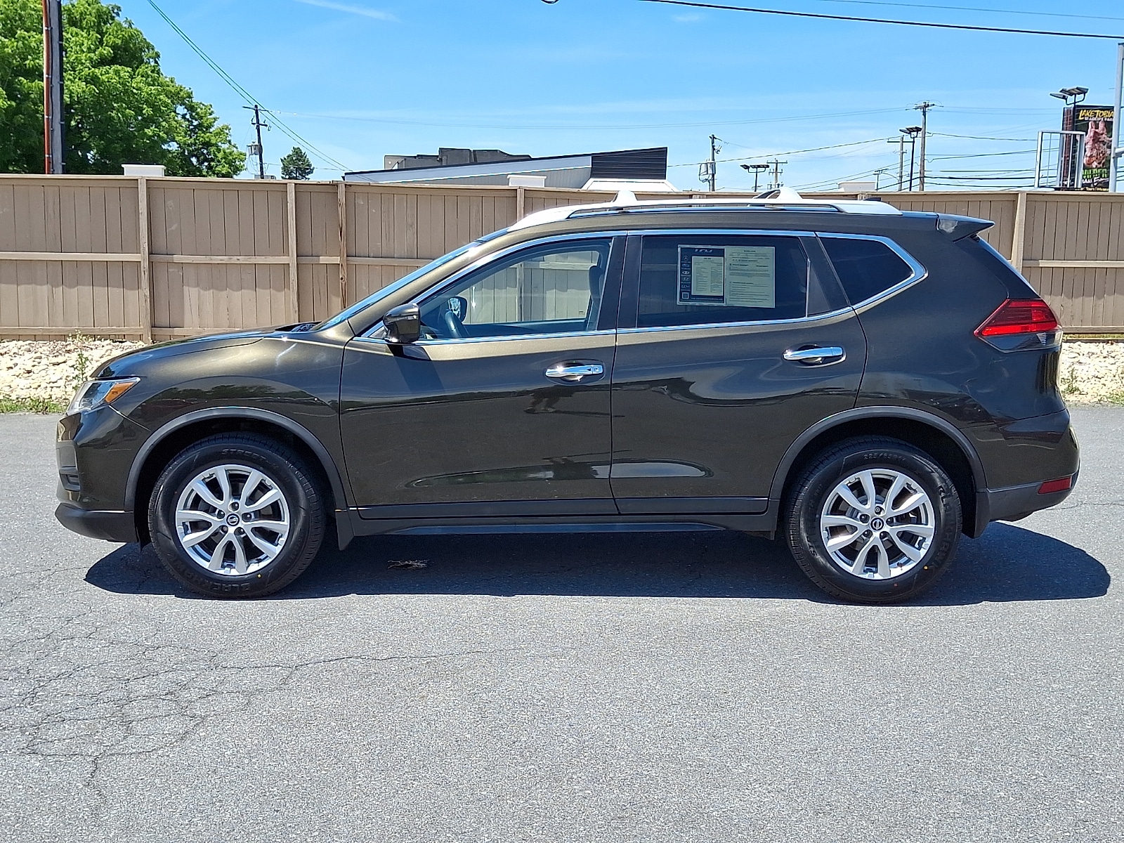 2017 Nissan Rogue SV - Photo 9