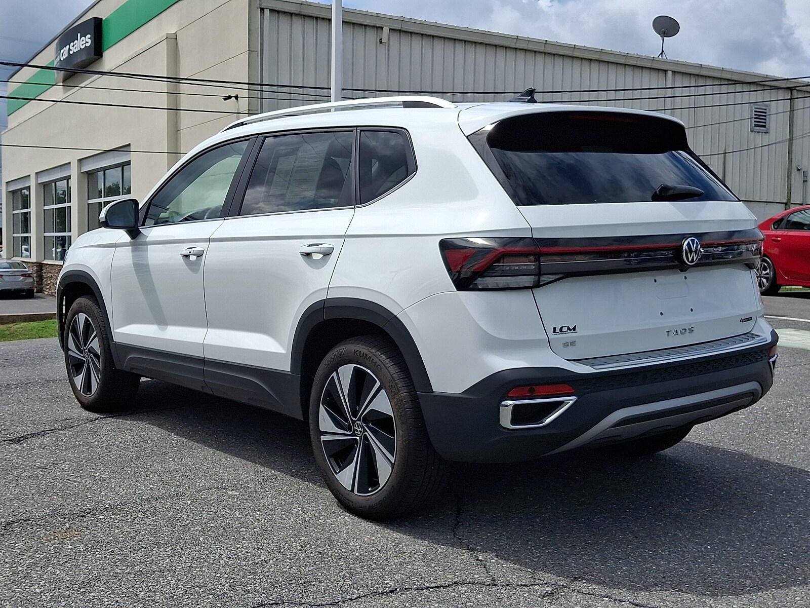 2025 Volkswagen Taos SE - Photo 6