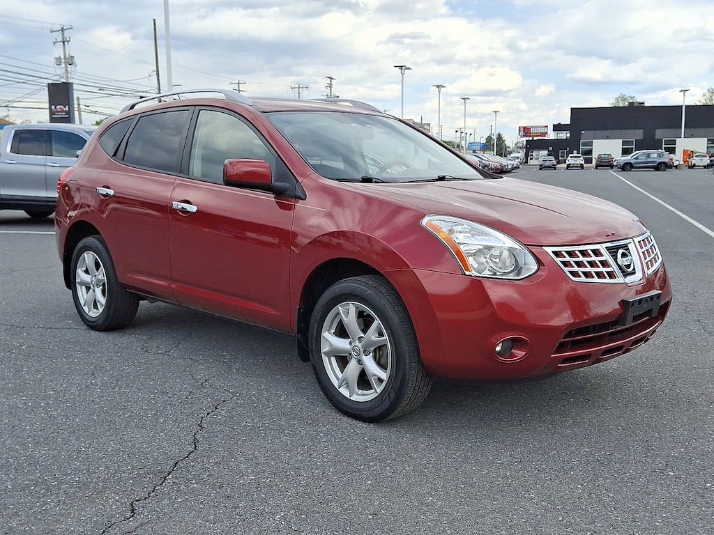 Used 2017 Nissan Rogue SV SUV