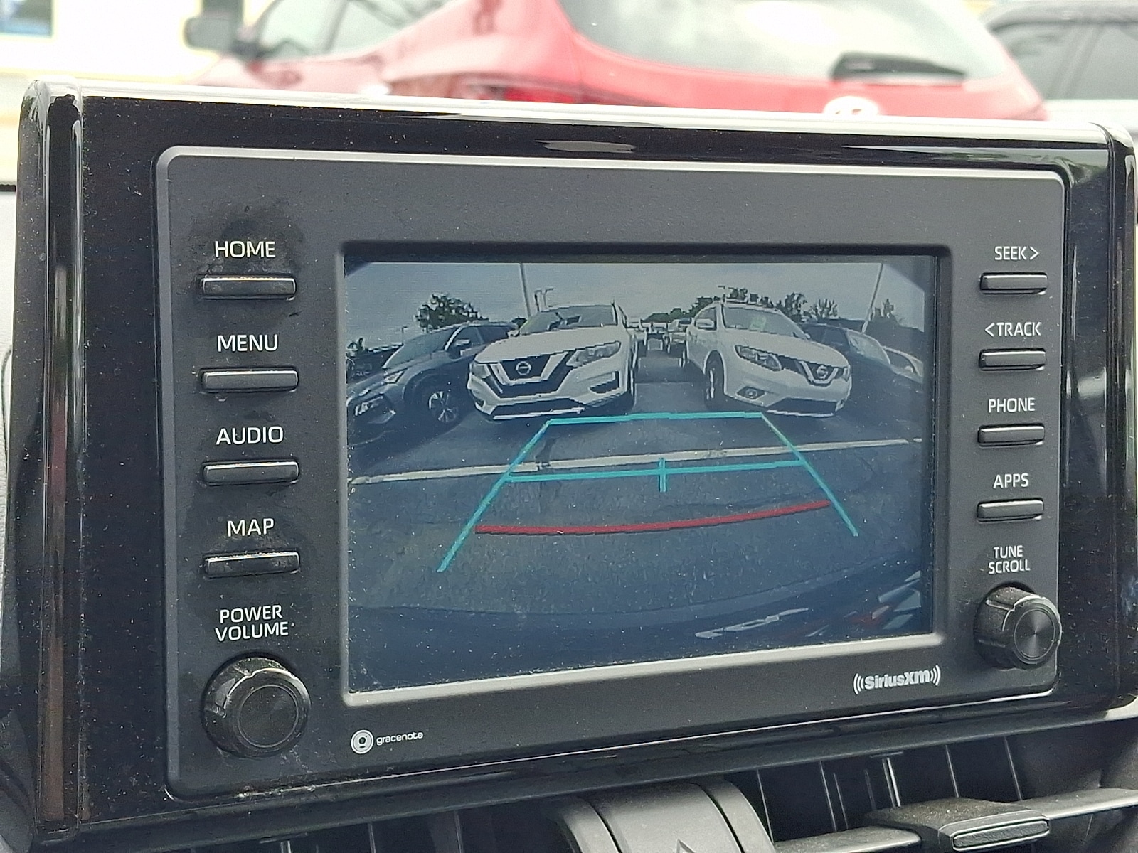 2021 Toyota RAV4 XLE - Photo 17