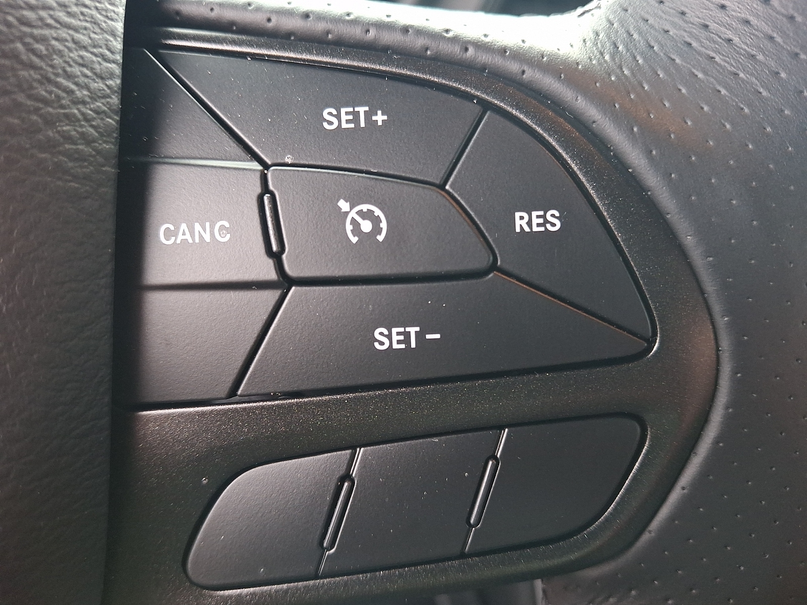 2023 Dodge Challenger R/T - Photo 23